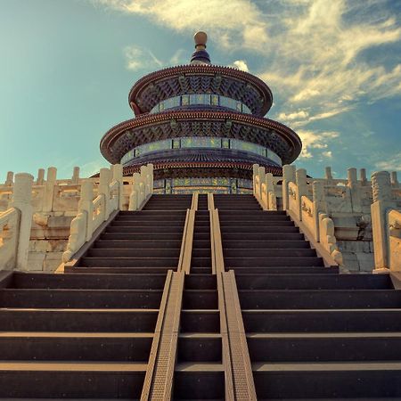 Nostalgia Hotel Beijing Guozijian Ghost Street - Near Beijing Lama Temple, Beihai Park, Jingshan Park, Drum Tower, Houhai Bar Street, Tian'Anmen Square, Located In Beijing Traditional Hutongs, 5 Minutes Away From Beixinqiao Metro Station Buitenkant foto