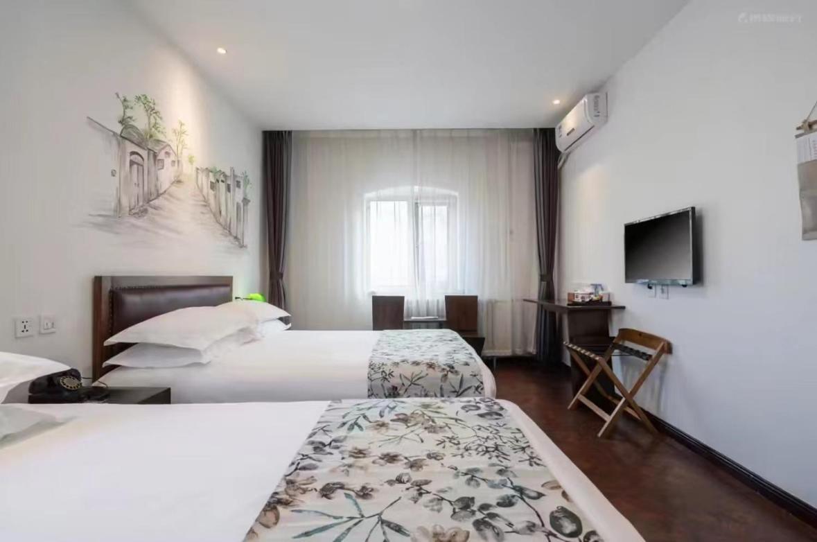 Nostalgia Hotel Beijing Guozijian Ghost Street - Near Beijing Lama Temple, Beihai Park, Jingshan Park, Drum Tower, Houhai Bar Street, Tian'Anmen Square, Located In Beijing Traditional Hutongs, 5 Minutes Away From Beixinqiao Metro Station Buitenkant foto