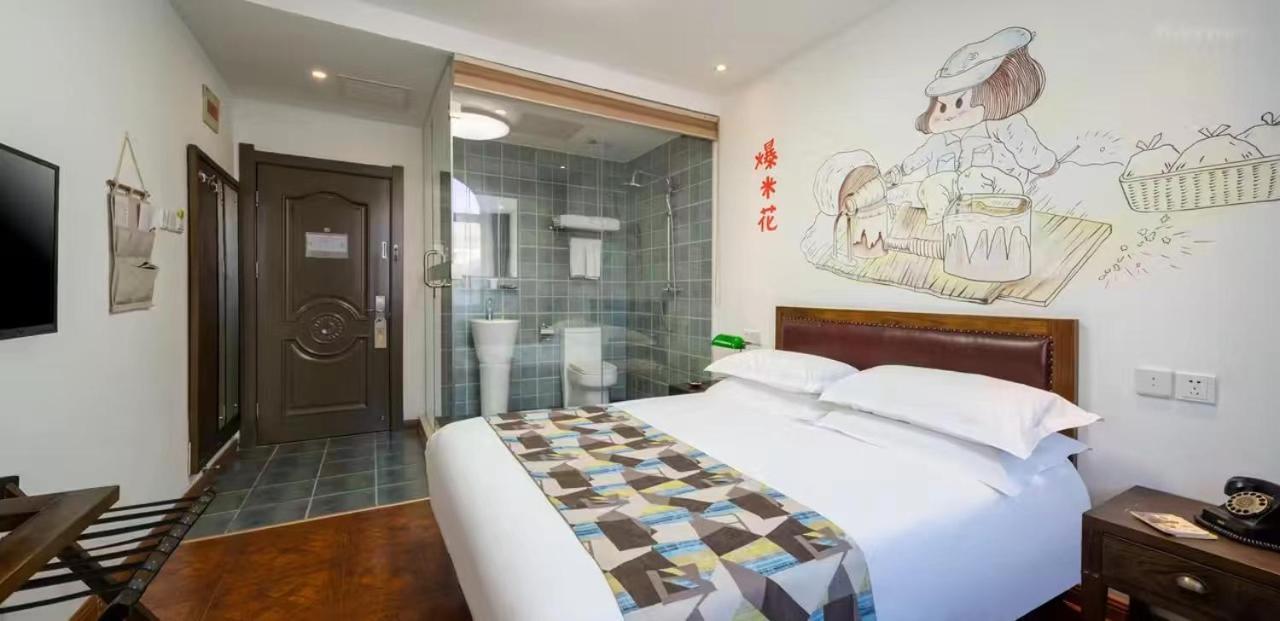 Nostalgia Hotel Beijing Guozijian Ghost Street - Near Beijing Lama Temple, Beihai Park, Jingshan Park, Drum Tower, Houhai Bar Street, Tian'Anmen Square, Located In Beijing Traditional Hutongs, 5 Minutes Away From Beixinqiao Metro Station Buitenkant foto