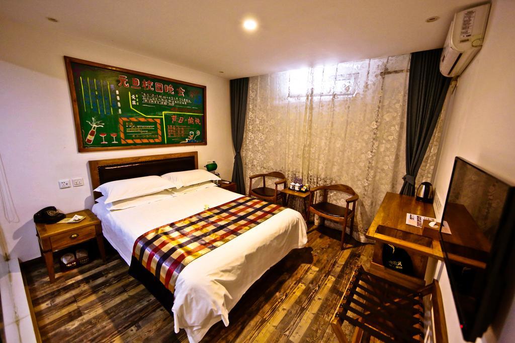 Nostalgia Hotel Beijing Guozijian Ghost Street - Near Beijing Lama Temple, Beihai Park, Jingshan Park, Drum Tower, Houhai Bar Street, Tian'Anmen Square, Located In Beijing Traditional Hutongs, 5 Minutes Away From Beixinqiao Metro Station Buitenkant foto